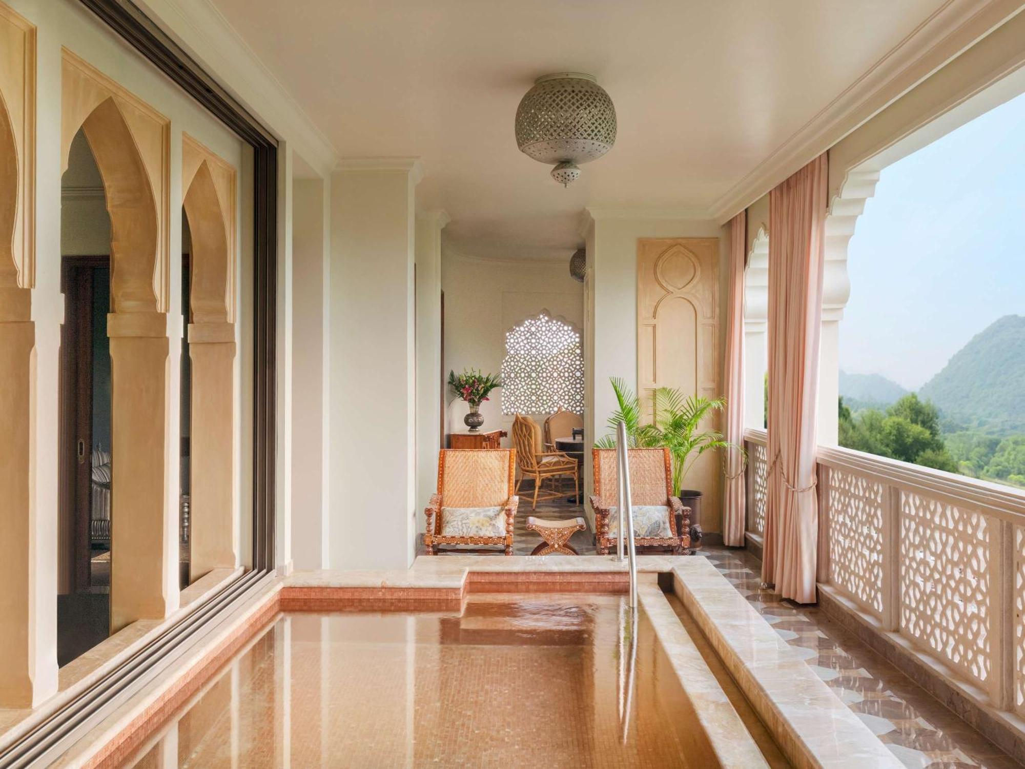 Raffles Jaipur Hotell Exteriör bild