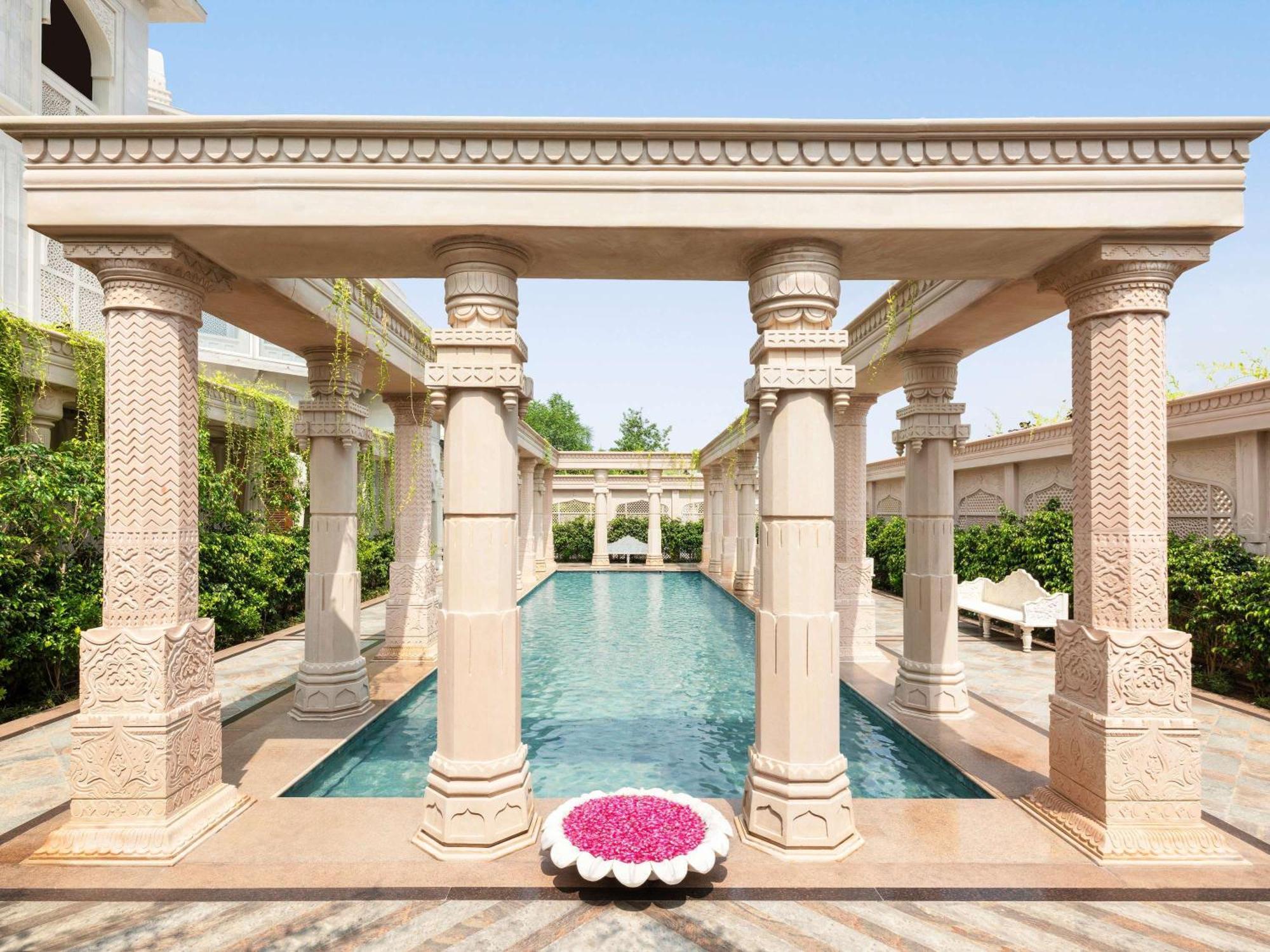 Raffles Jaipur Hotell Exteriör bild
