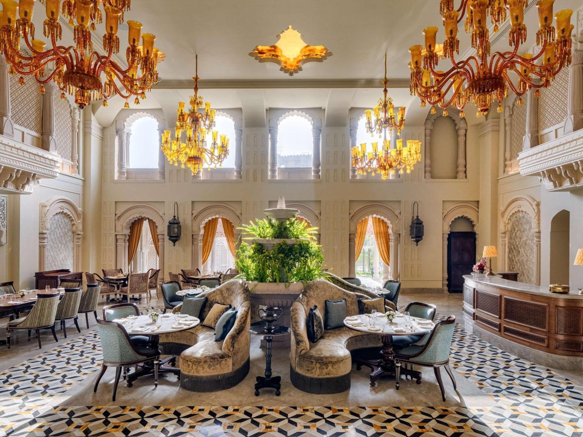 Raffles Jaipur Hotell Exteriör bild