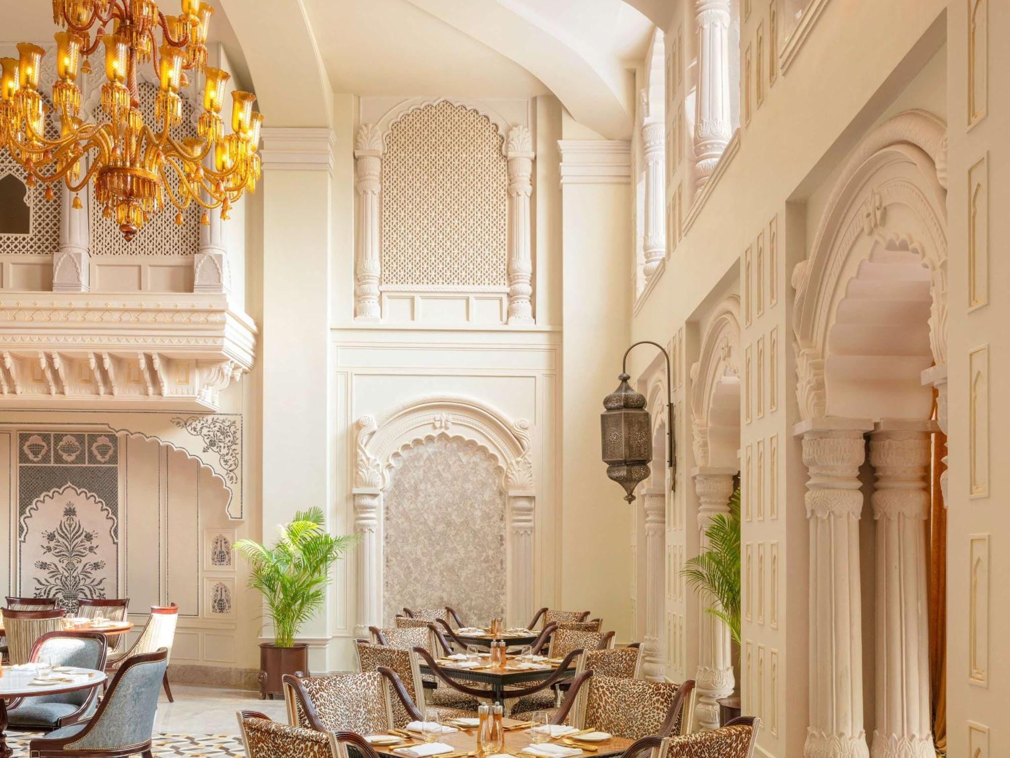 Raffles Jaipur Hotell Exteriör bild