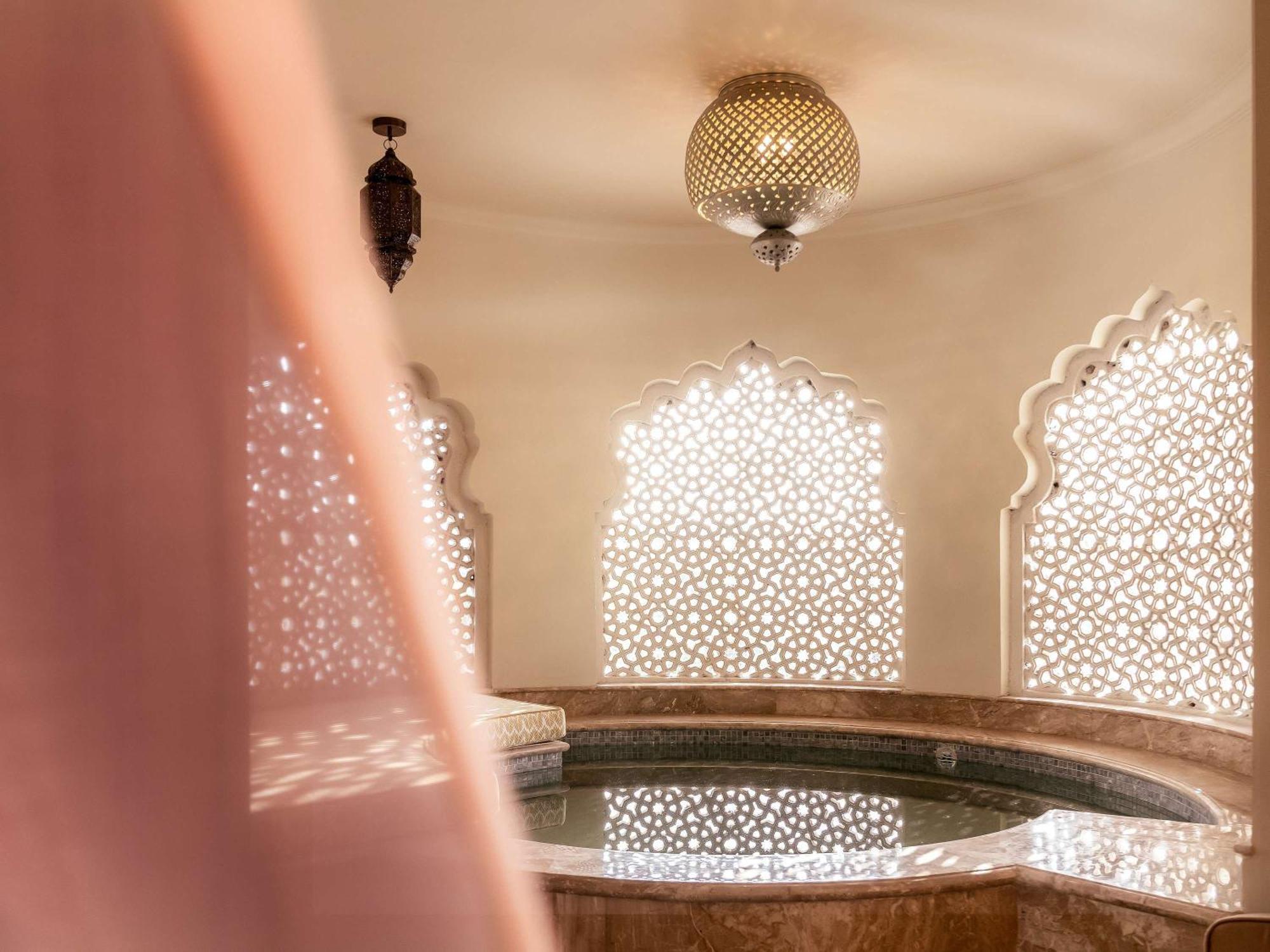 Raffles Jaipur Hotell Exteriör bild